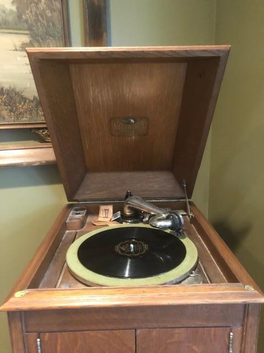 Image for LIVE PUBLIC AUCTION