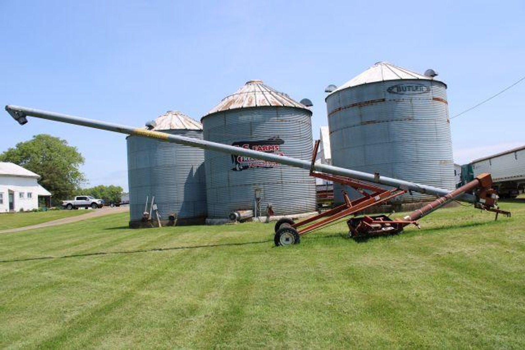 Image for DUMP TRUCK-FARM EQUIPMENT-GATR