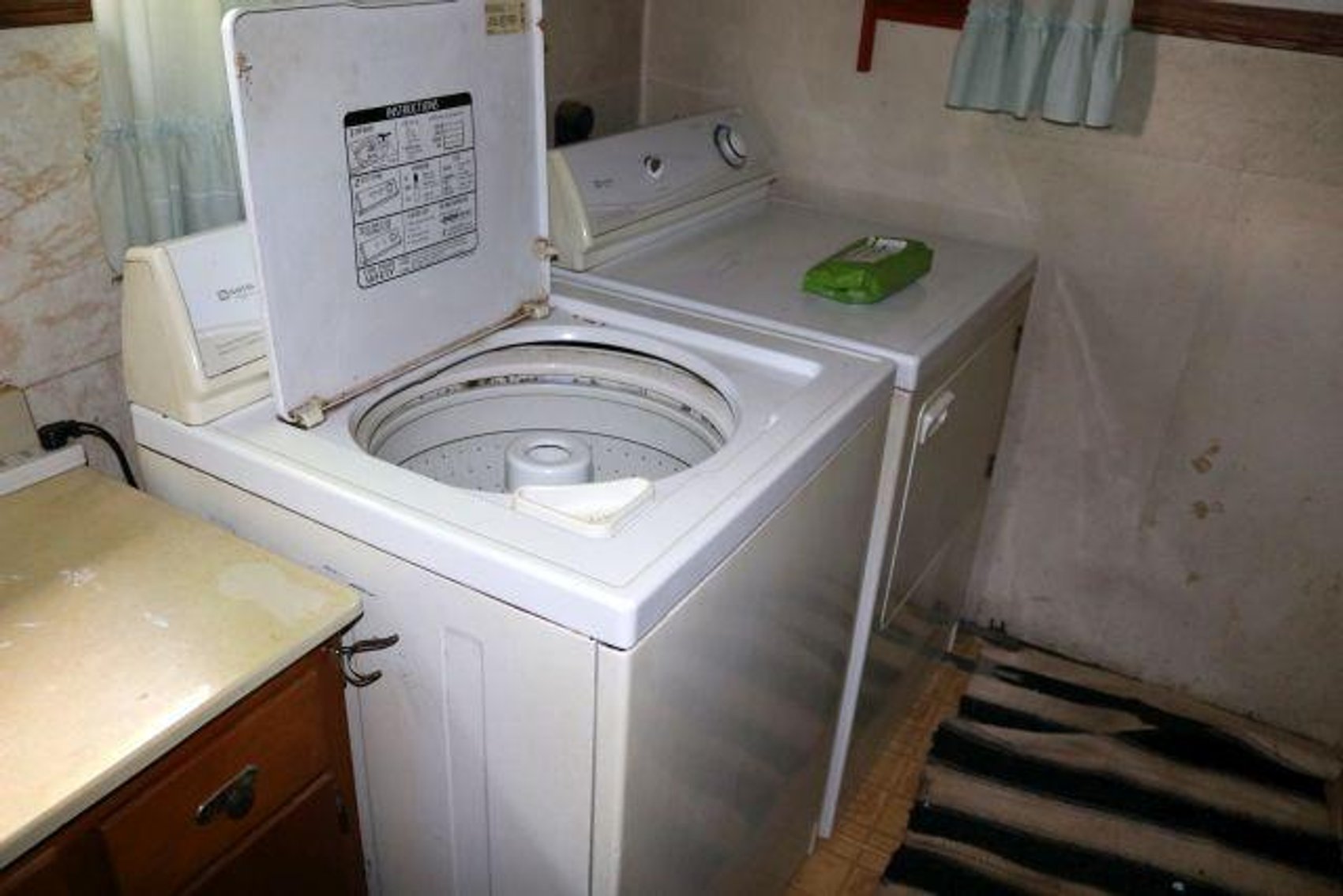 Image for ROBERTSON FAMILY REAL ESTATE & PERSONAL PROP.