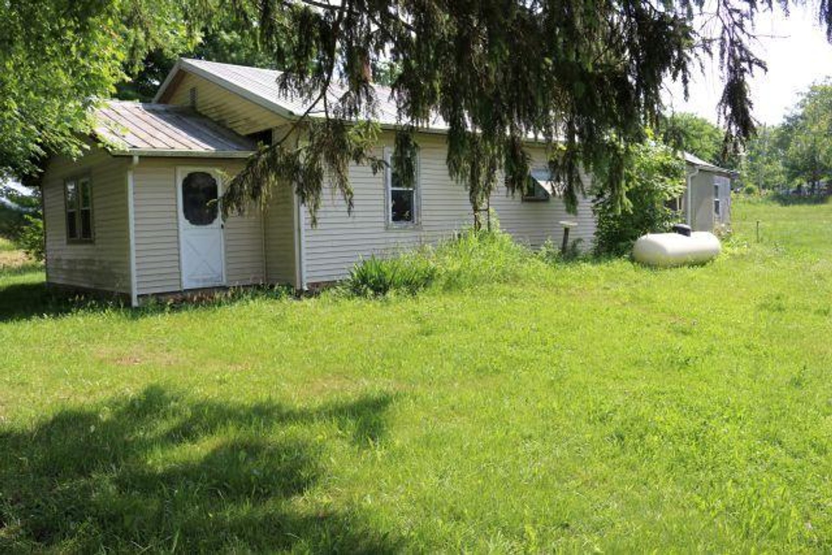 Image for ROBERTSON FAMILY REAL ESTATE & PERSONAL PROP.