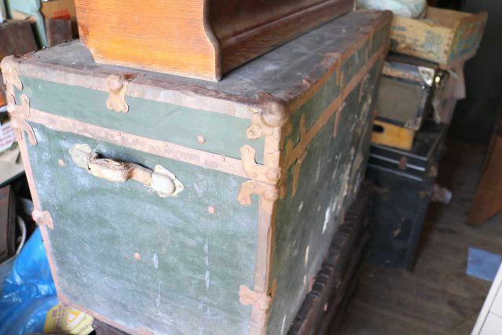 Image for ROBERTSON FAMILY REAL ESTATE & PERSONAL PROP.