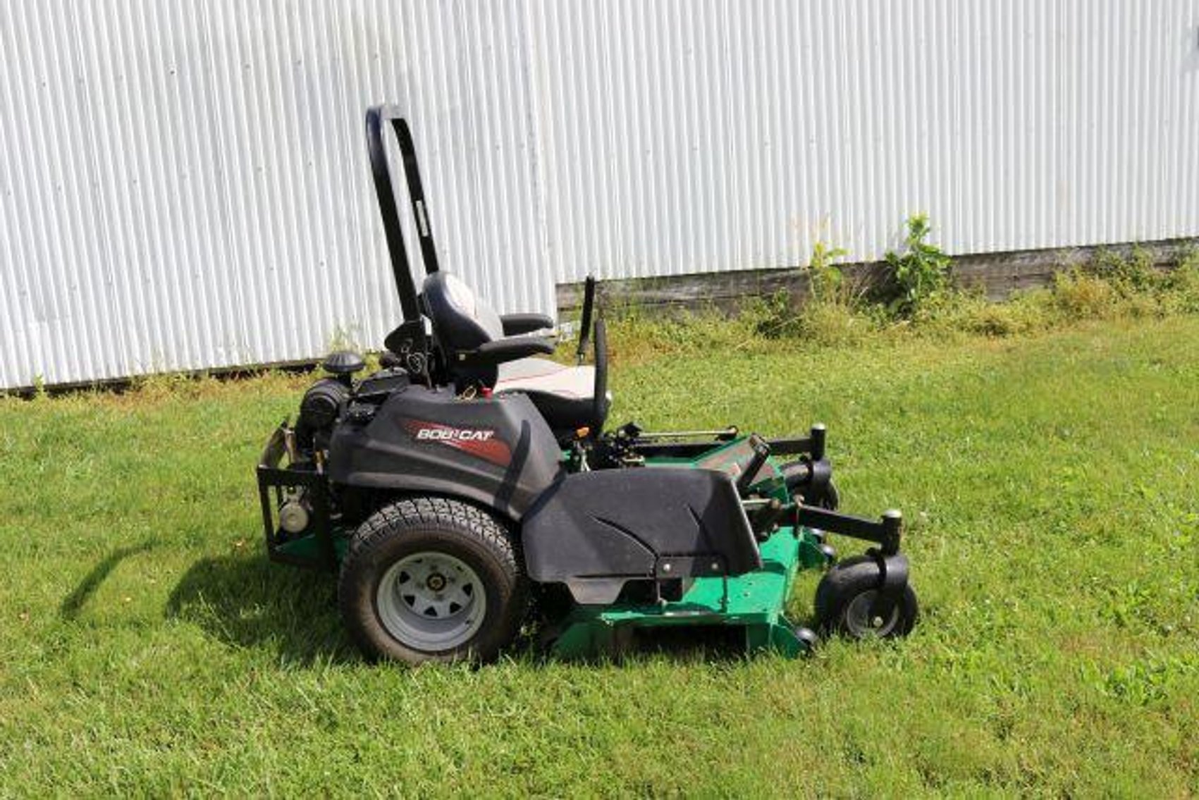 Image for CAMPERS-ZERO TURNS-TRAILER-SEMI