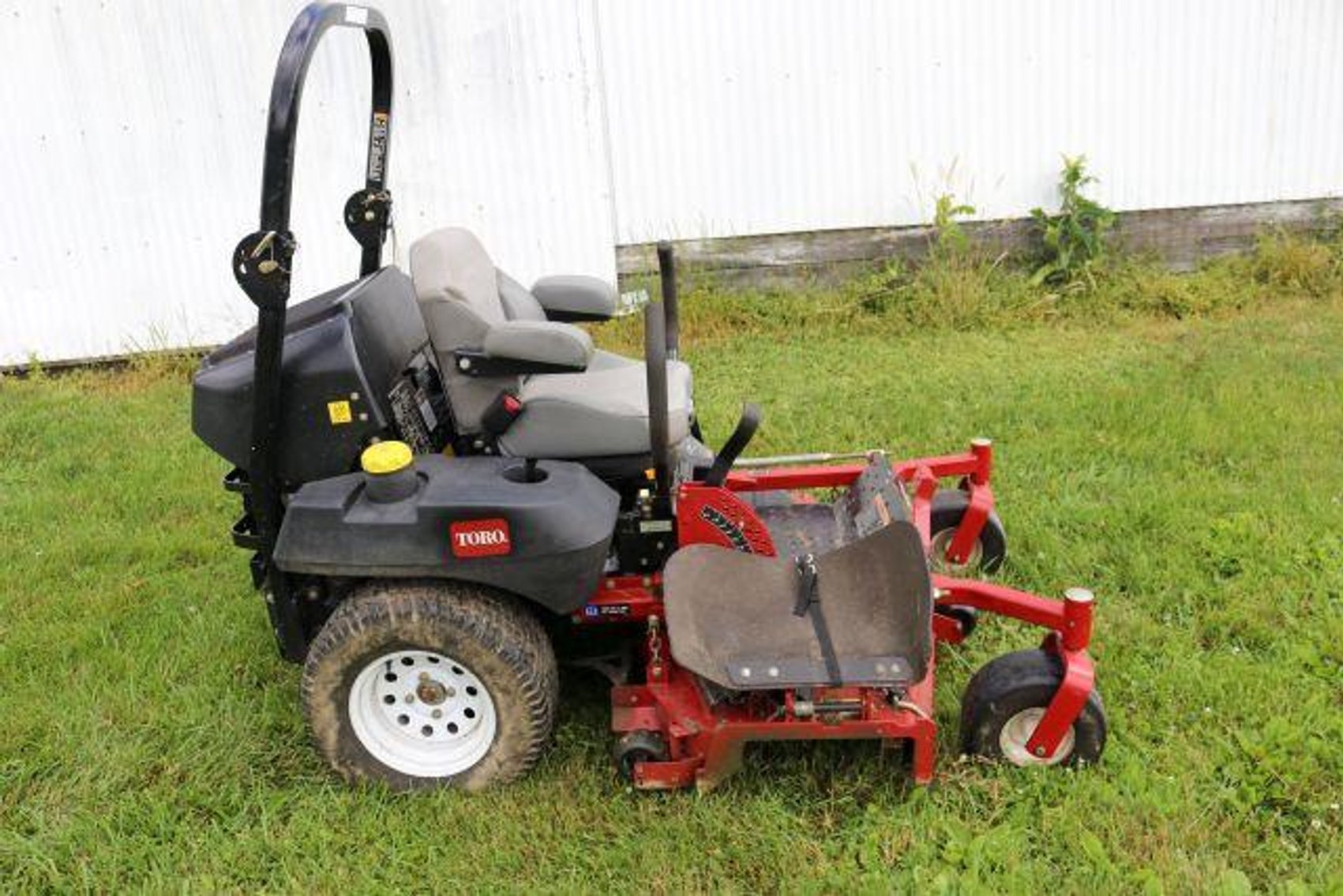 Image for CAMPERS-ZERO TURNS-TRAILER-SEMI