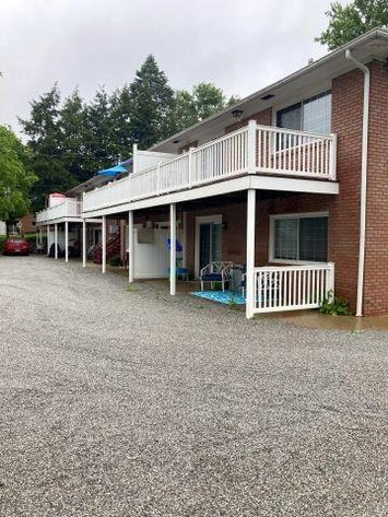 Image for 8 UNIT APARTMENT BUILDING