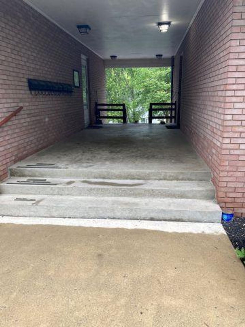 Image for 8 UNIT APARTMENT BUILDING