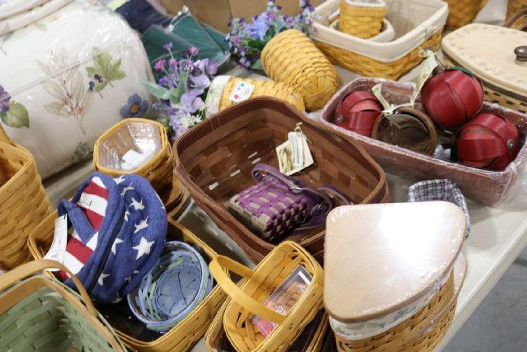 Image for LARGE LONGABERGER BASKET & POTTERY COLLECTION