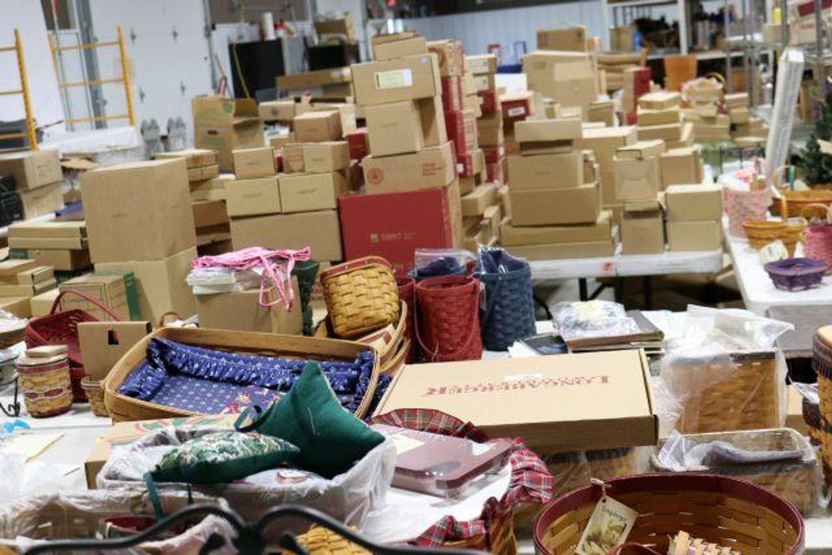 Image for LARGE LONGABERGER BASKET & POTTERY COLLECTION