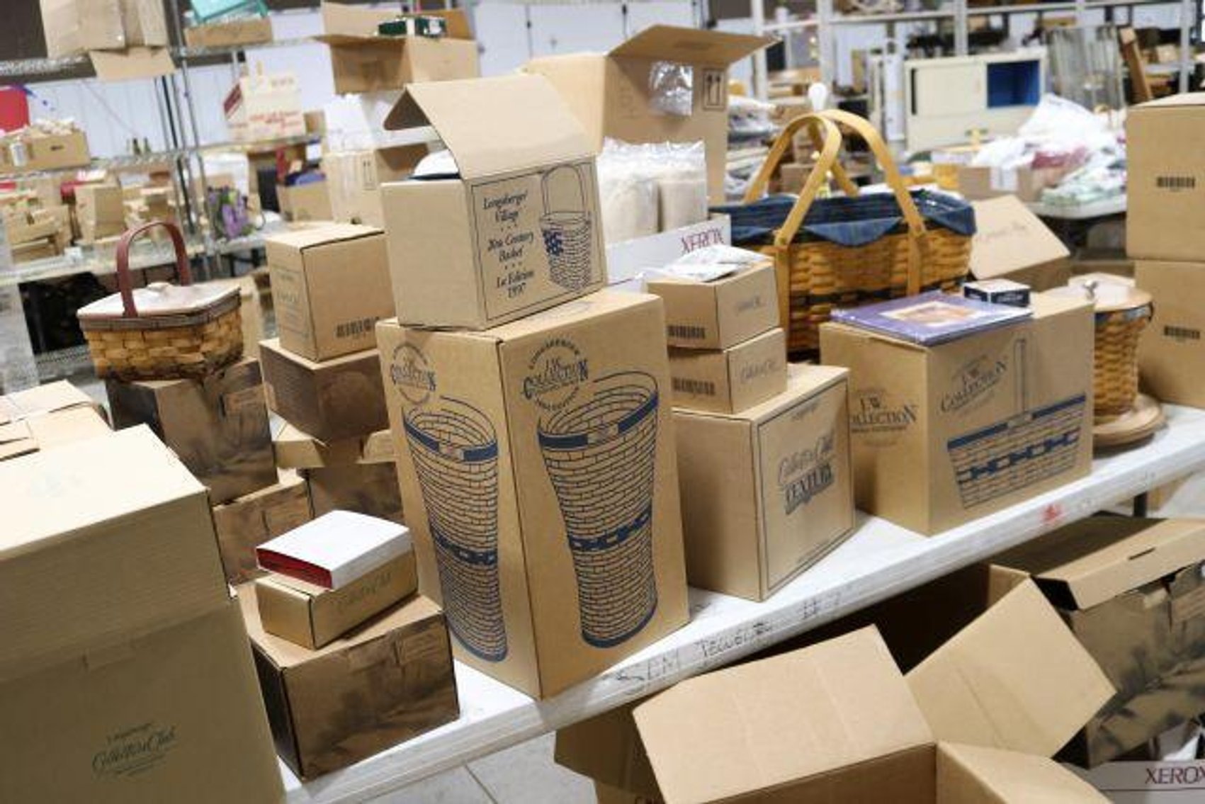 Image for LARGE LONGABERGER BASKET & POTTERY COLLECTION