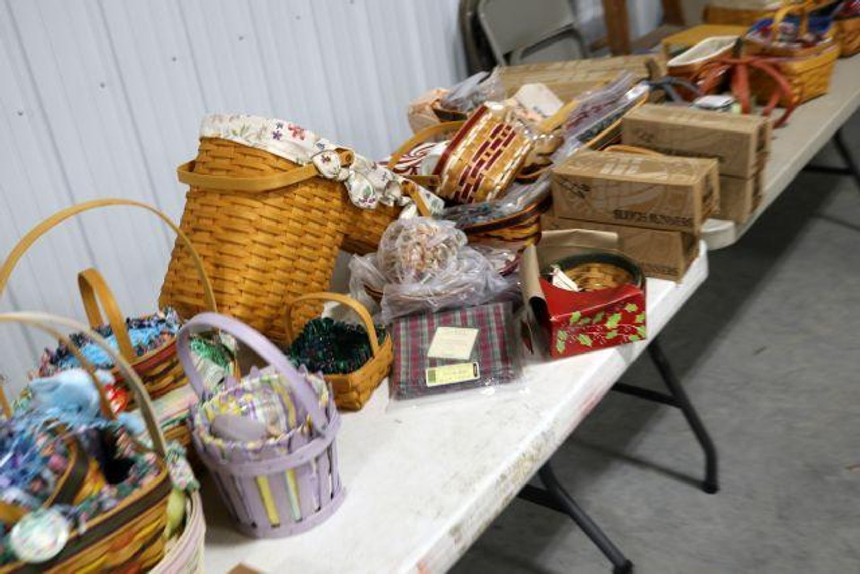 Image for LARGE LONGABERGER BASKET & POTTERY COLLECTION