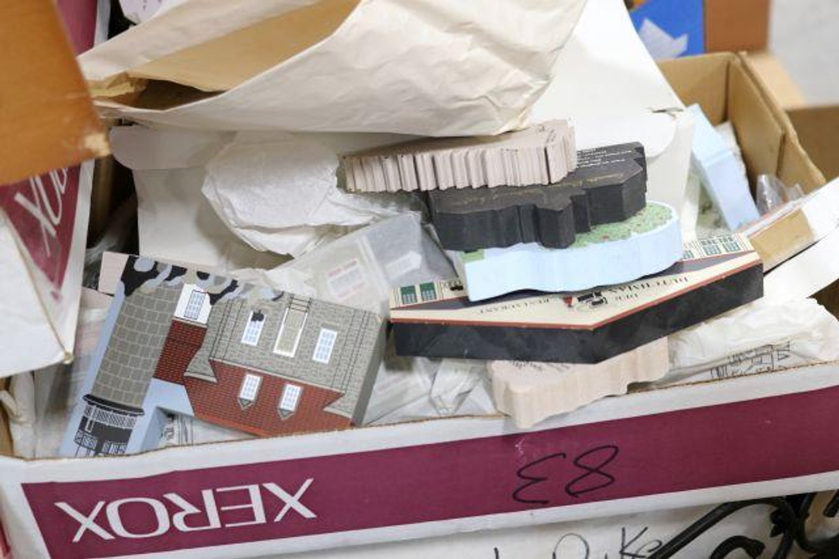 Image for LARGE LONGABERGER BASKET & POTTERY COLLECTION