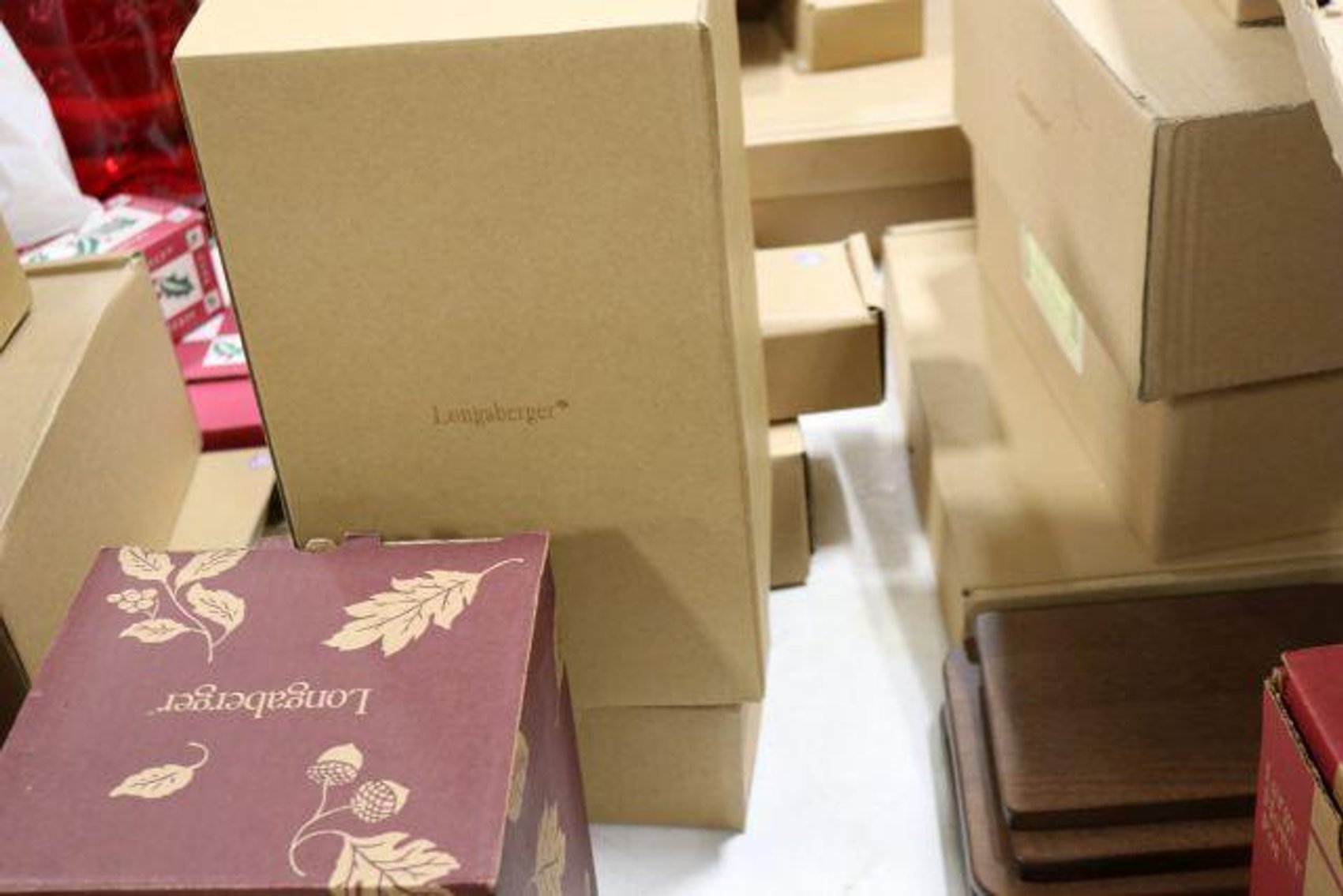 Image for LARGE LONGABERGER BASKET & POTTERY COLLECTION