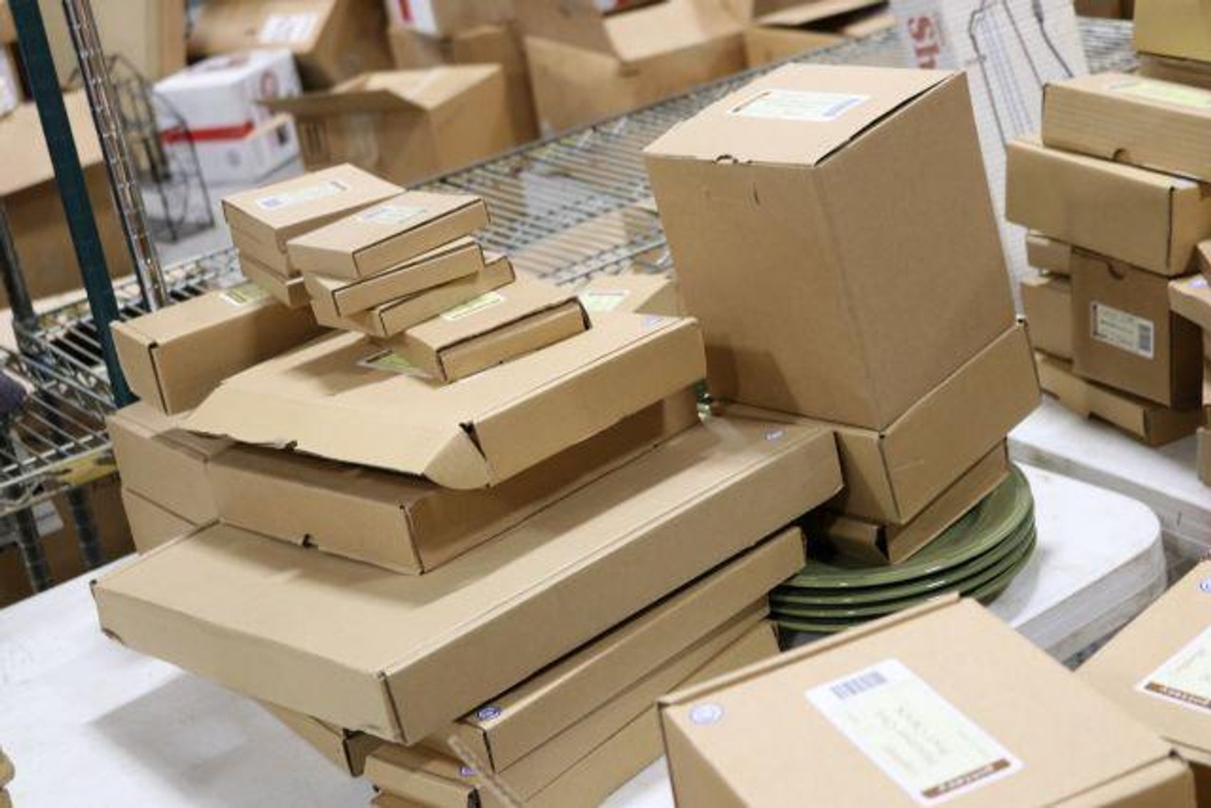 Image for LARGE LONGABERGER BASKET & POTTERY COLLECTION