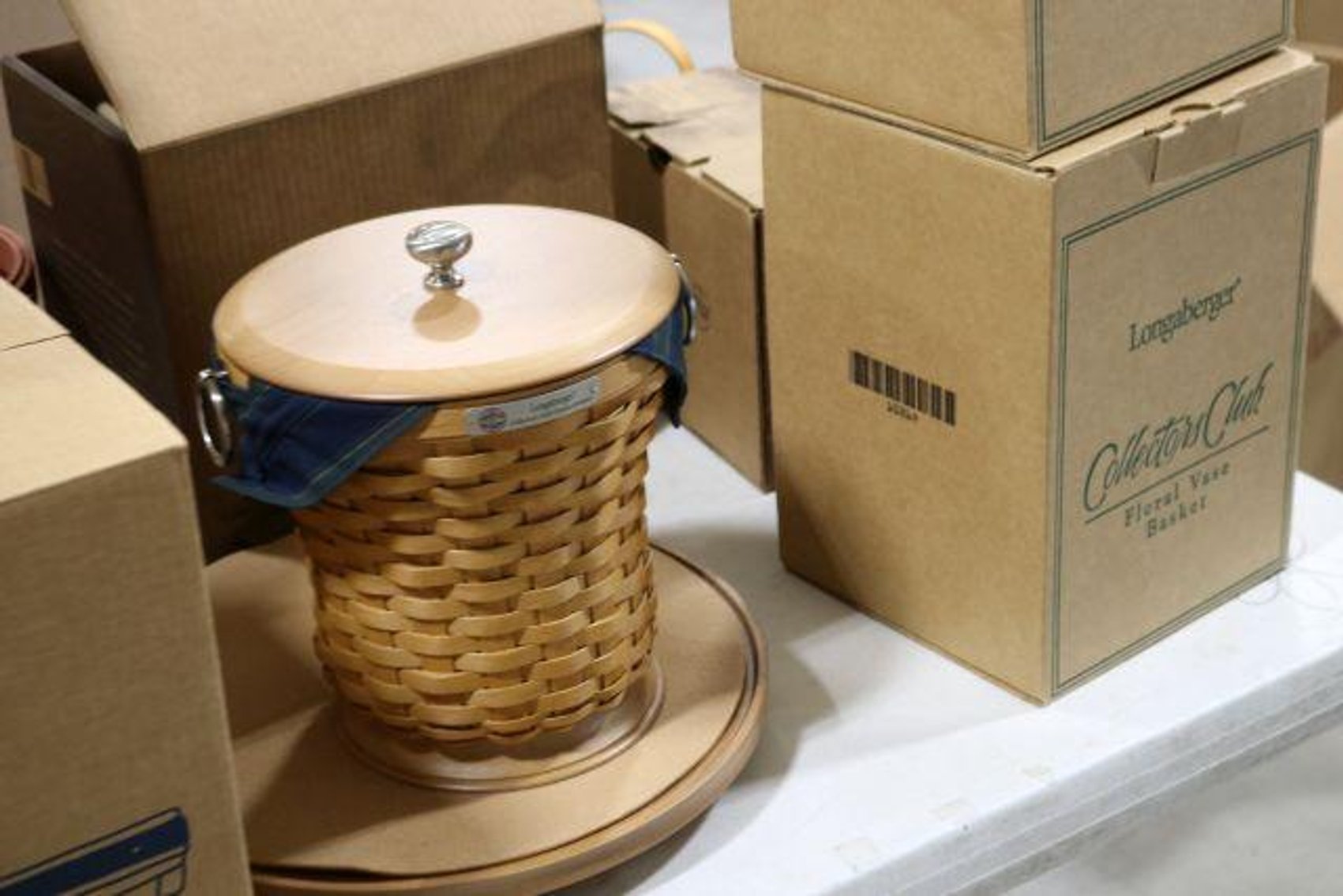 Image for LARGE LONGABERGER BASKET & POTTERY COLLECTION