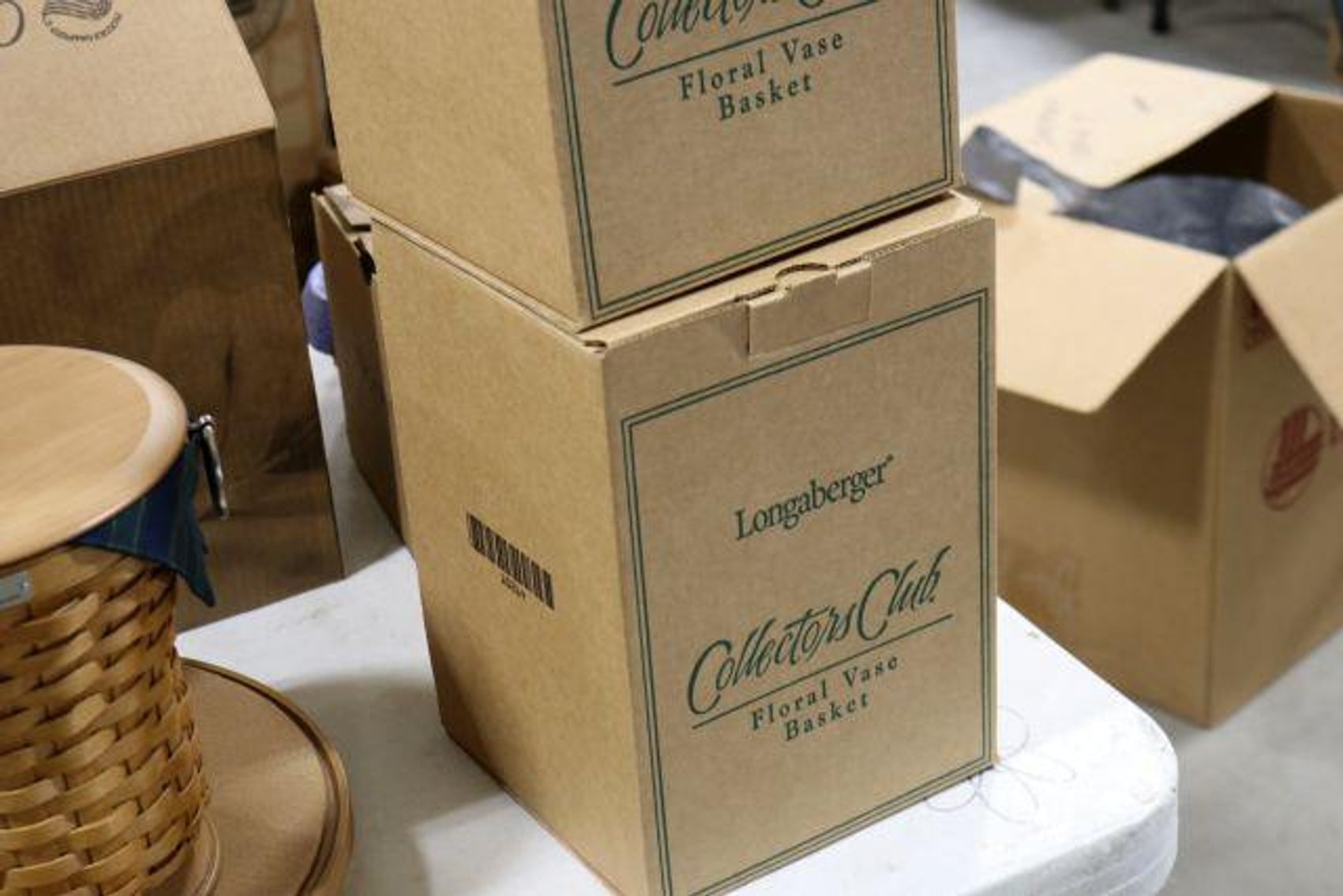 Image for LARGE LONGABERGER BASKET & POTTERY COLLECTION