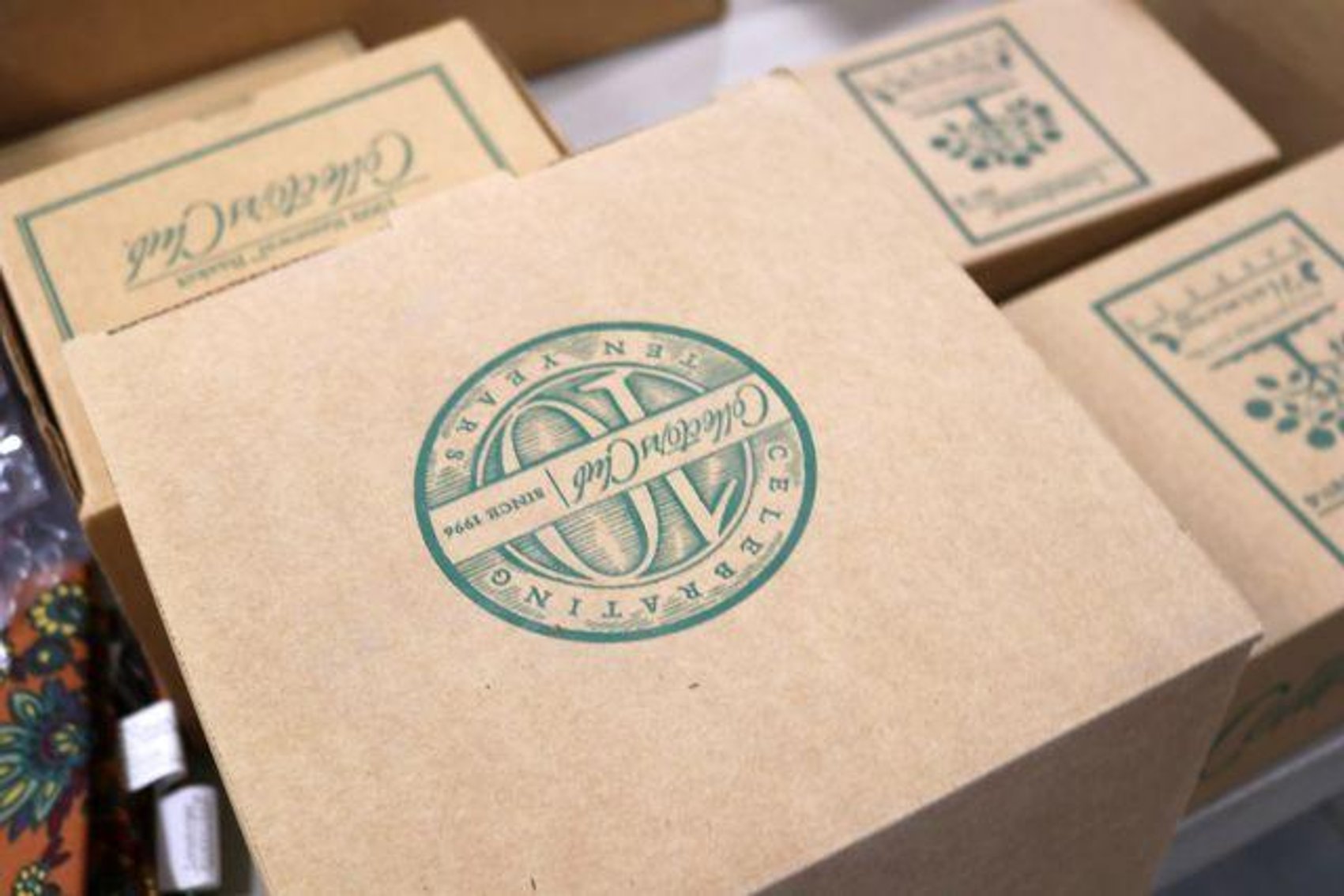 Image for LARGE LONGABERGER BASKET & POTTERY COLLECTION