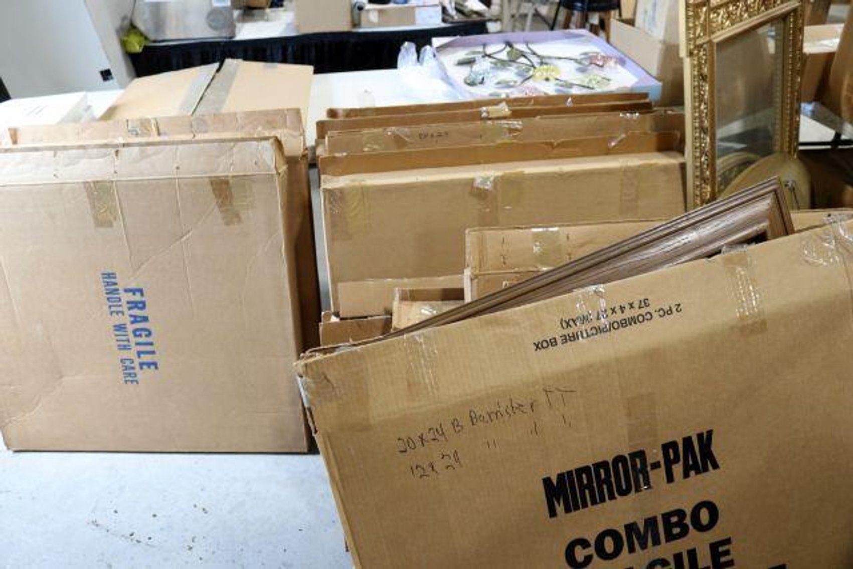 Image for LARGE LONGABERGER BASKET & POTTERY COLLECTION