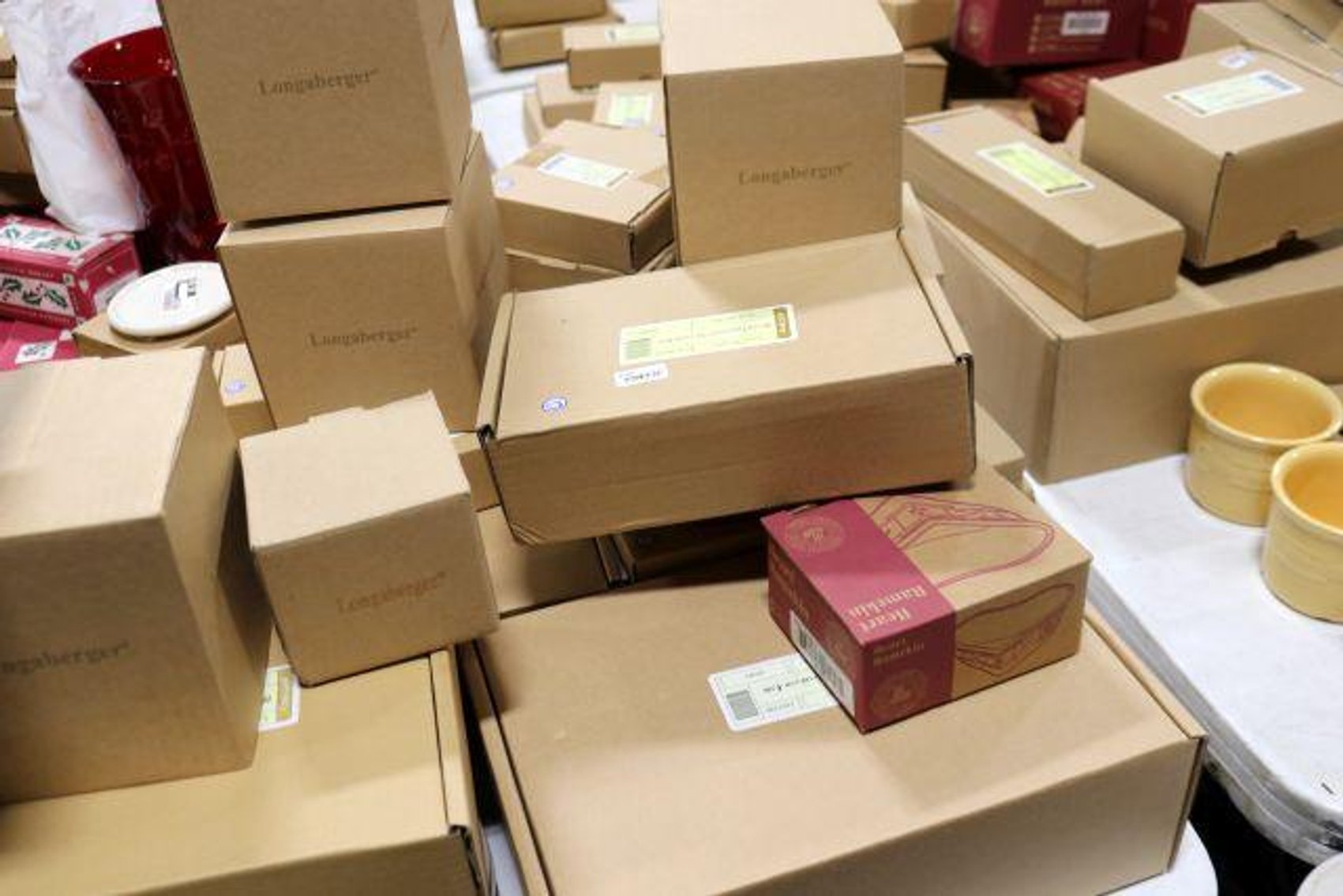 Image for LARGE LONGABERGER BASKET & POTTERY COLLECTION