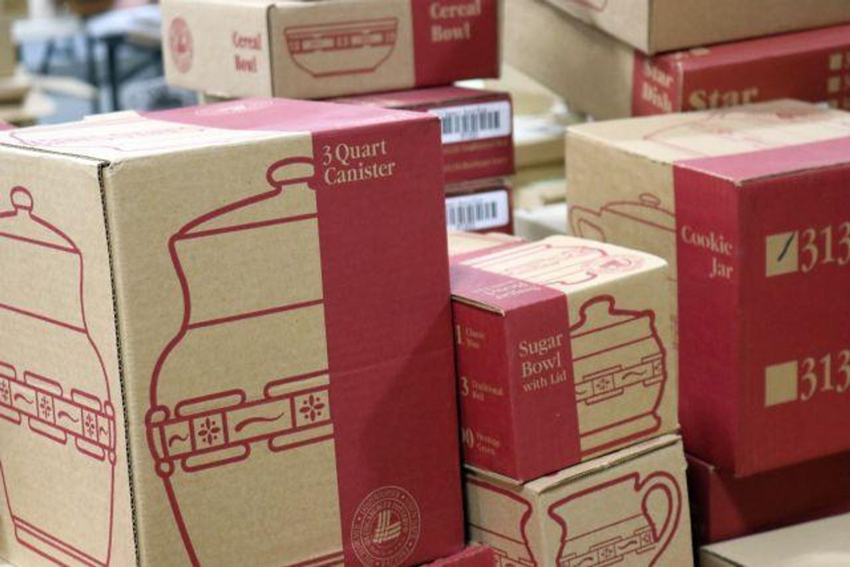 Image for LARGE LONGABERGER BASKET & POTTERY COLLECTION