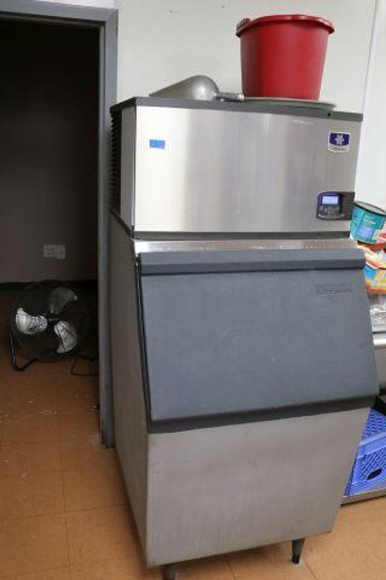 Image for PIRATES COVE PIZZA LIQUIDATION