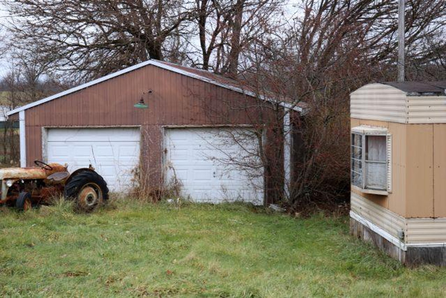 Image for HOH TRUST REAL ESTATE AUCTION