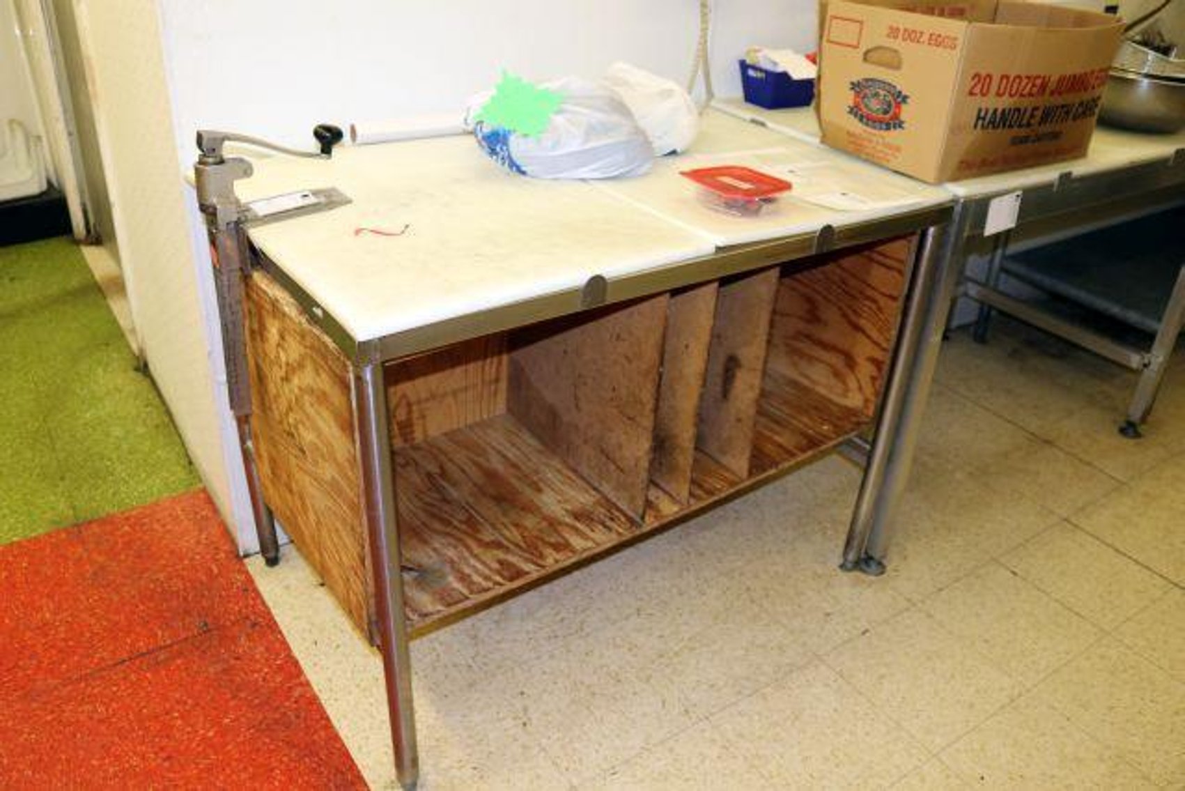 Image for HOMETOWN MARKET UTICA