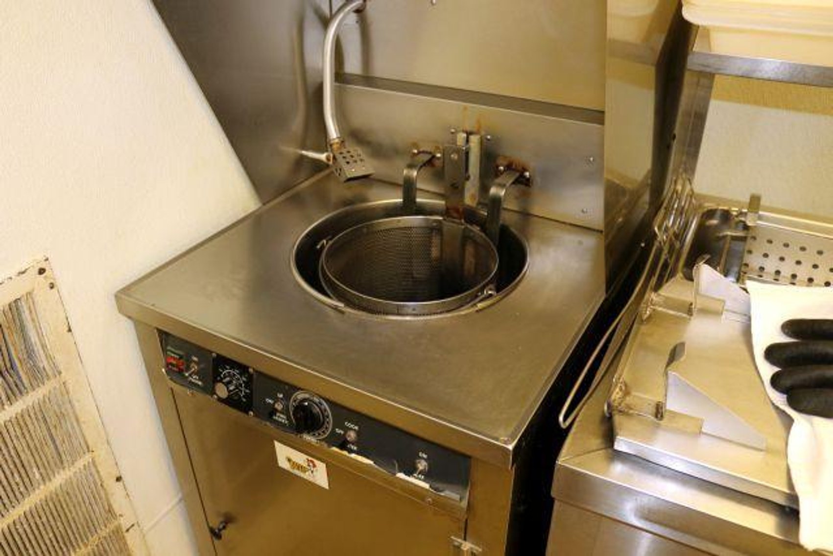 Image for HOMETOWN MARKET UTICA