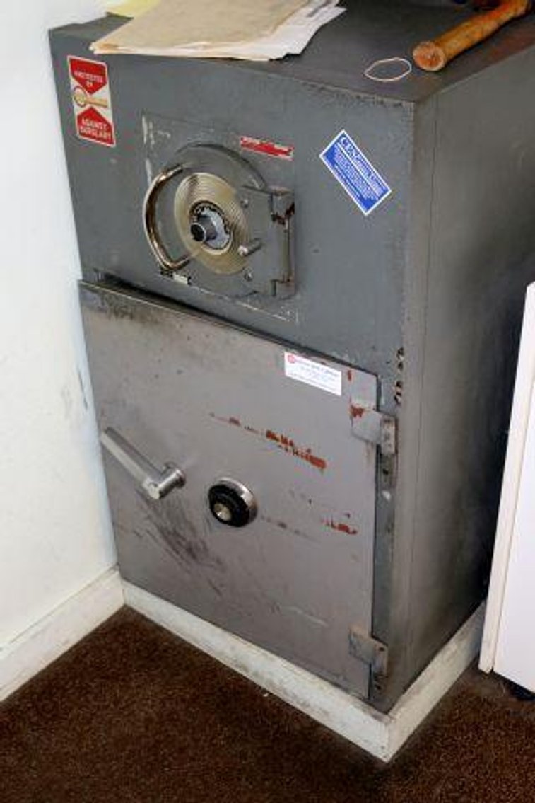 Image for HOMETOWN MARKET UTICA