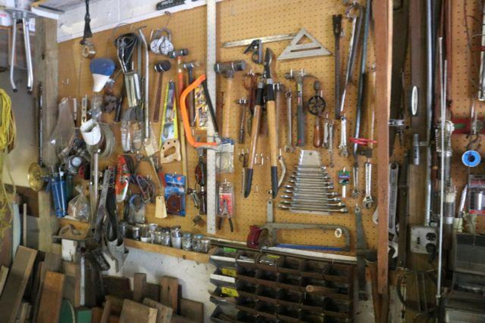 Image for TOOLS-SMOKERS-FURNITURE-DECOR-SIGNS