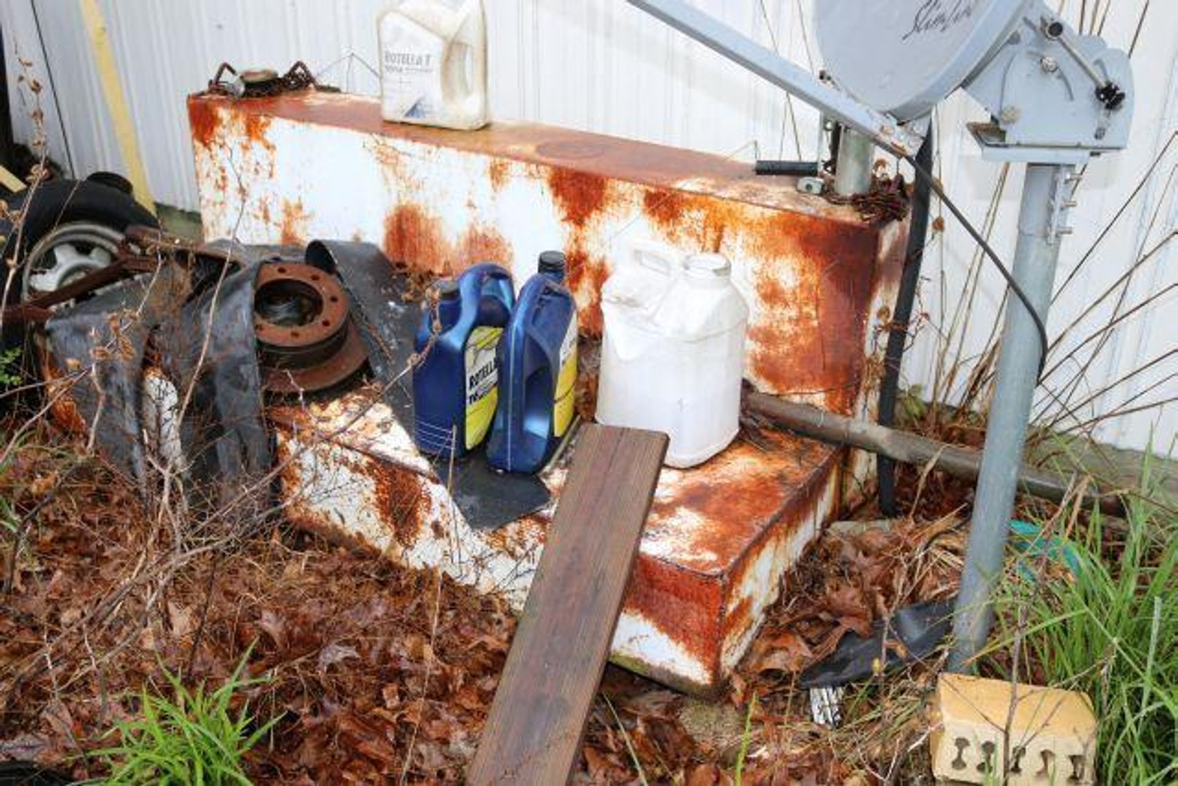 Image for HILTON FAMILY AUCTION