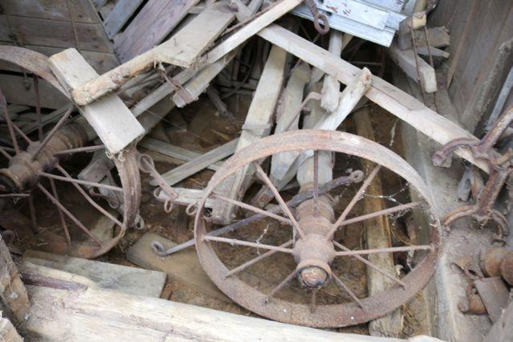 Image for HILTON FAMILY AUCTION