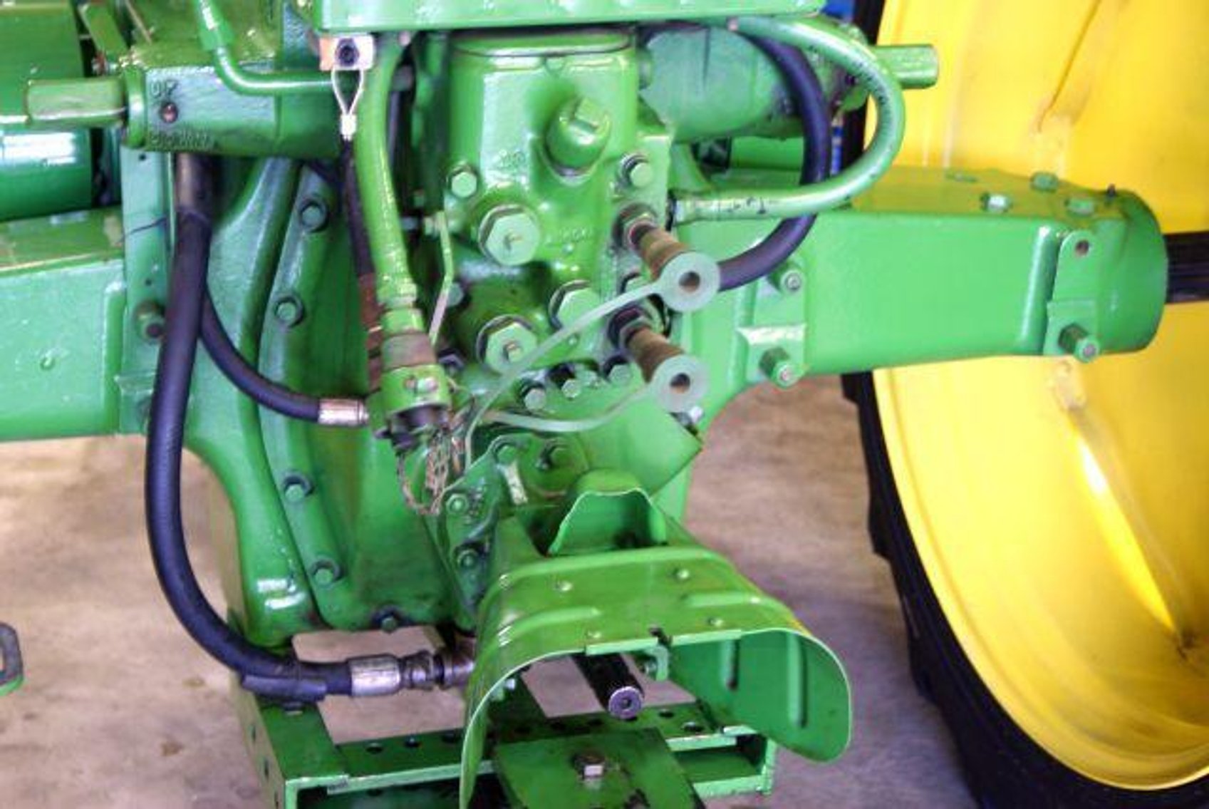 Image for ANTIQUE TRACTORS-TRUCK-MONACO 500