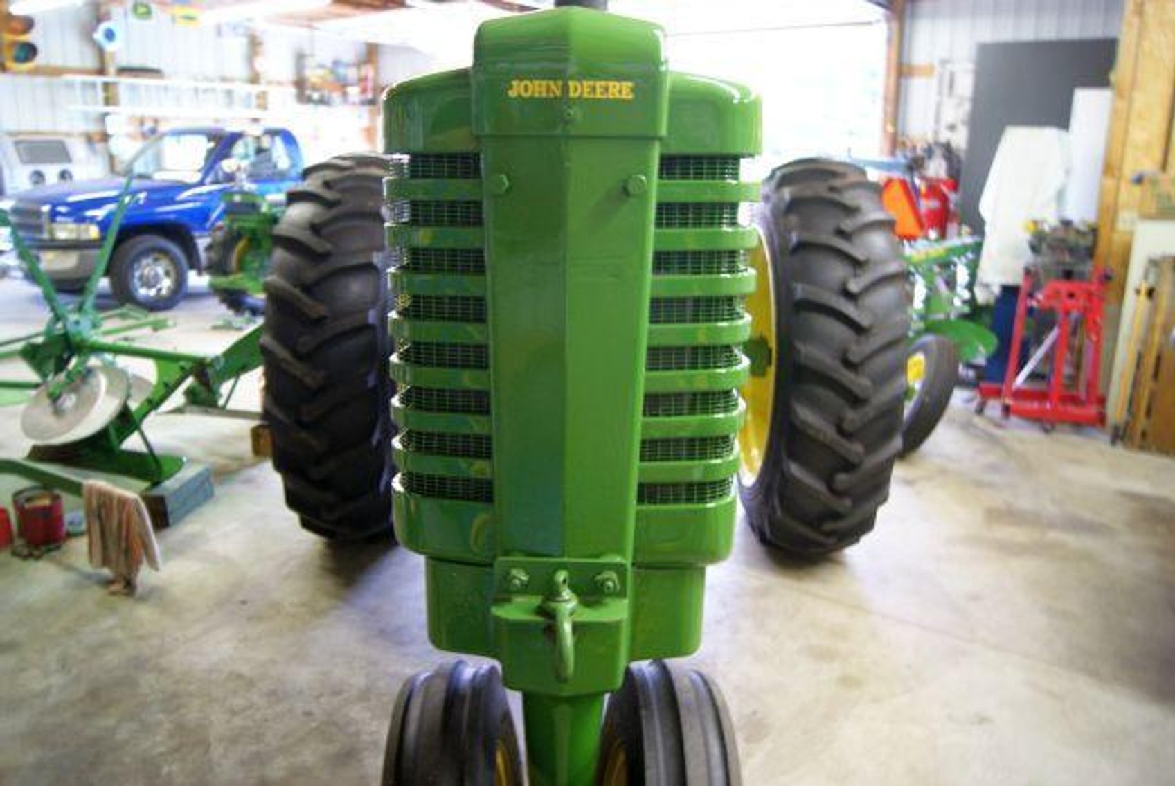 Image for ANTIQUE TRACTORS-TRUCK-MONACO 500