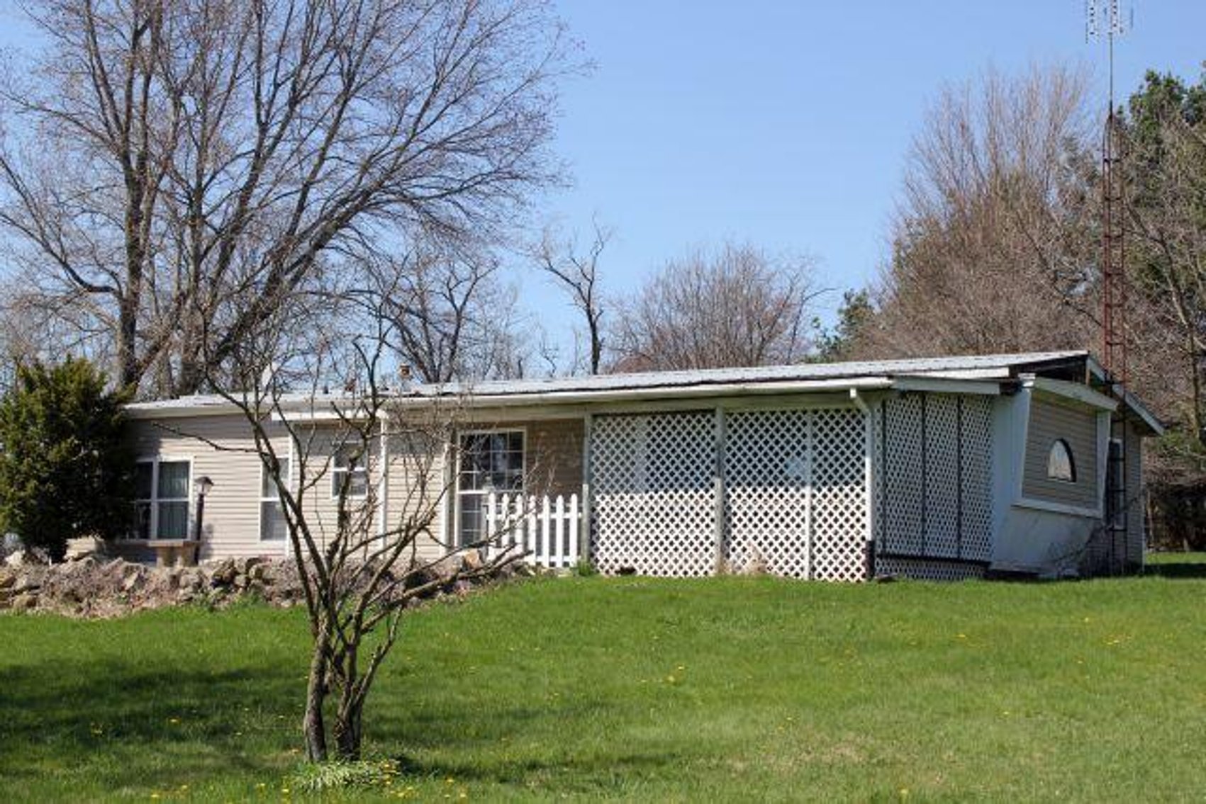 Image for BAYLESS REAL ESTATE AUCTION