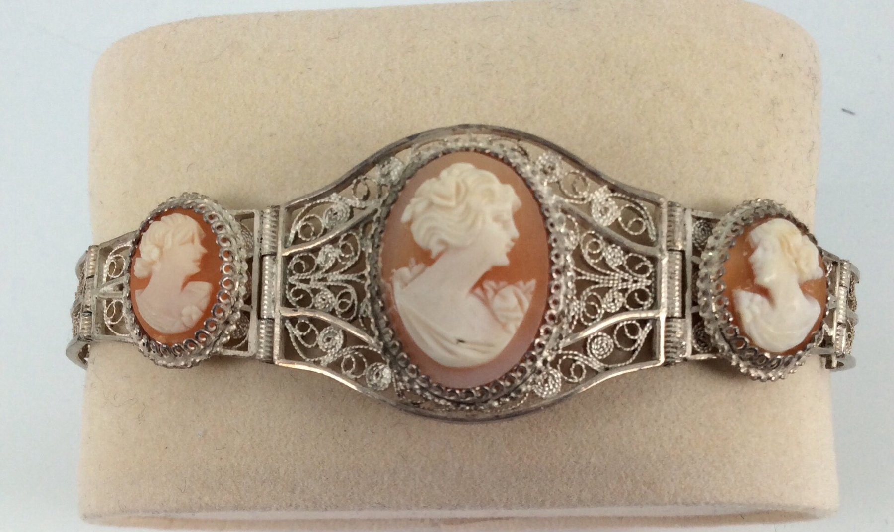 Image for Jewelry November 2022