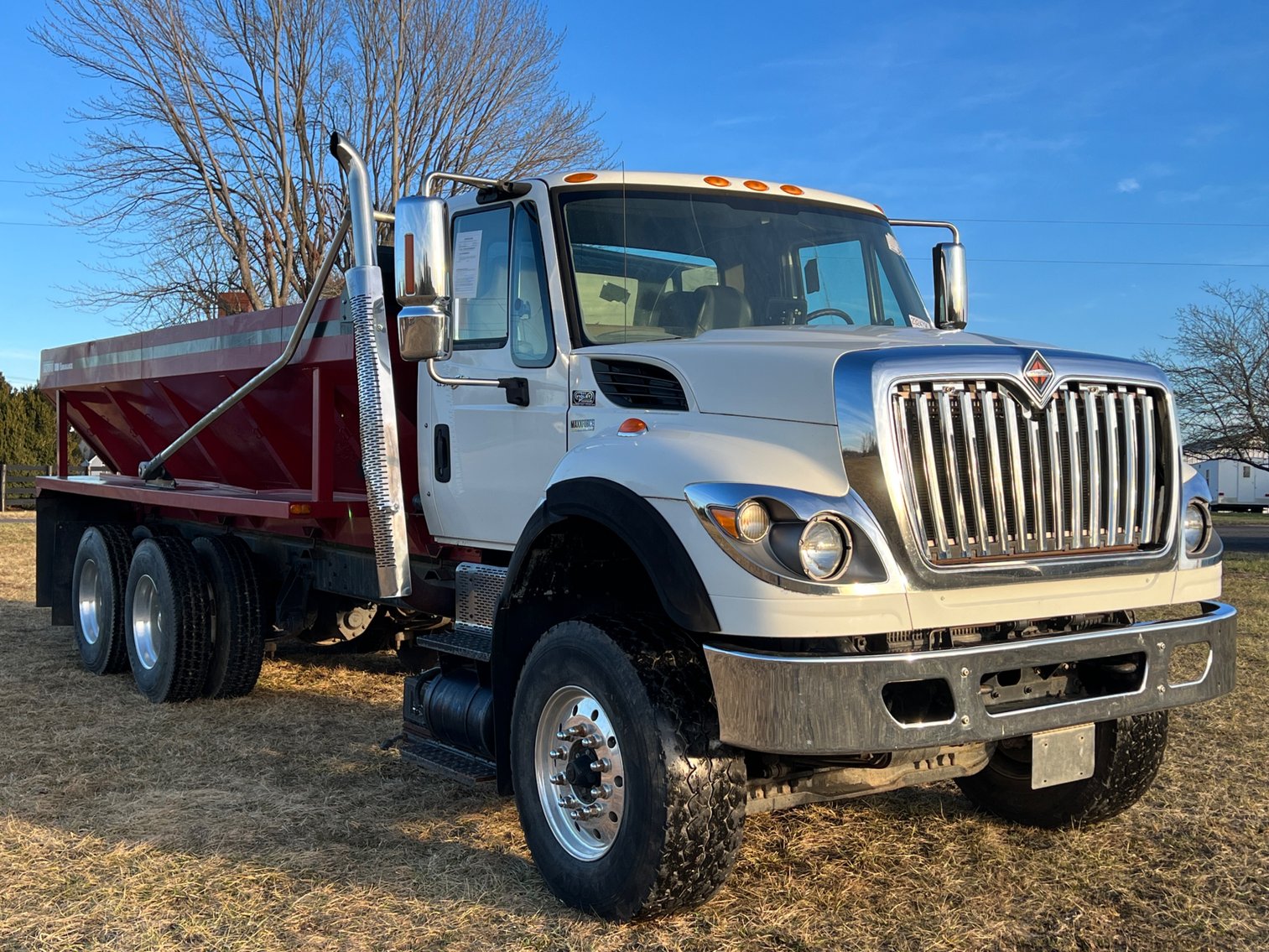 Image for 2012 International WorkStar 7500 Truck with Salford BBI Endurance Spreader Body