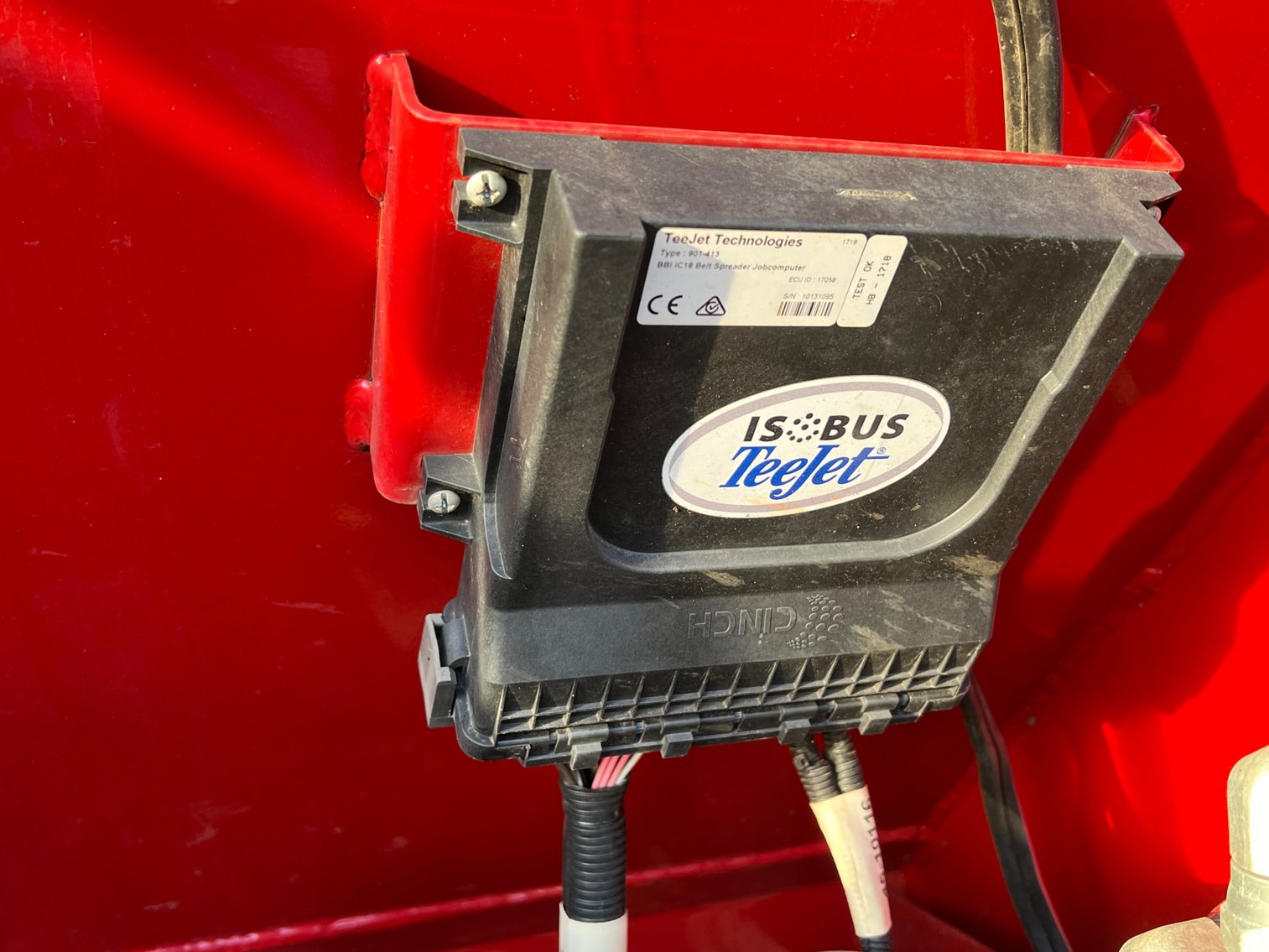 Image for 2012 International WorkStar 7500 Truck with Salford BBI Endurance Spreader Body