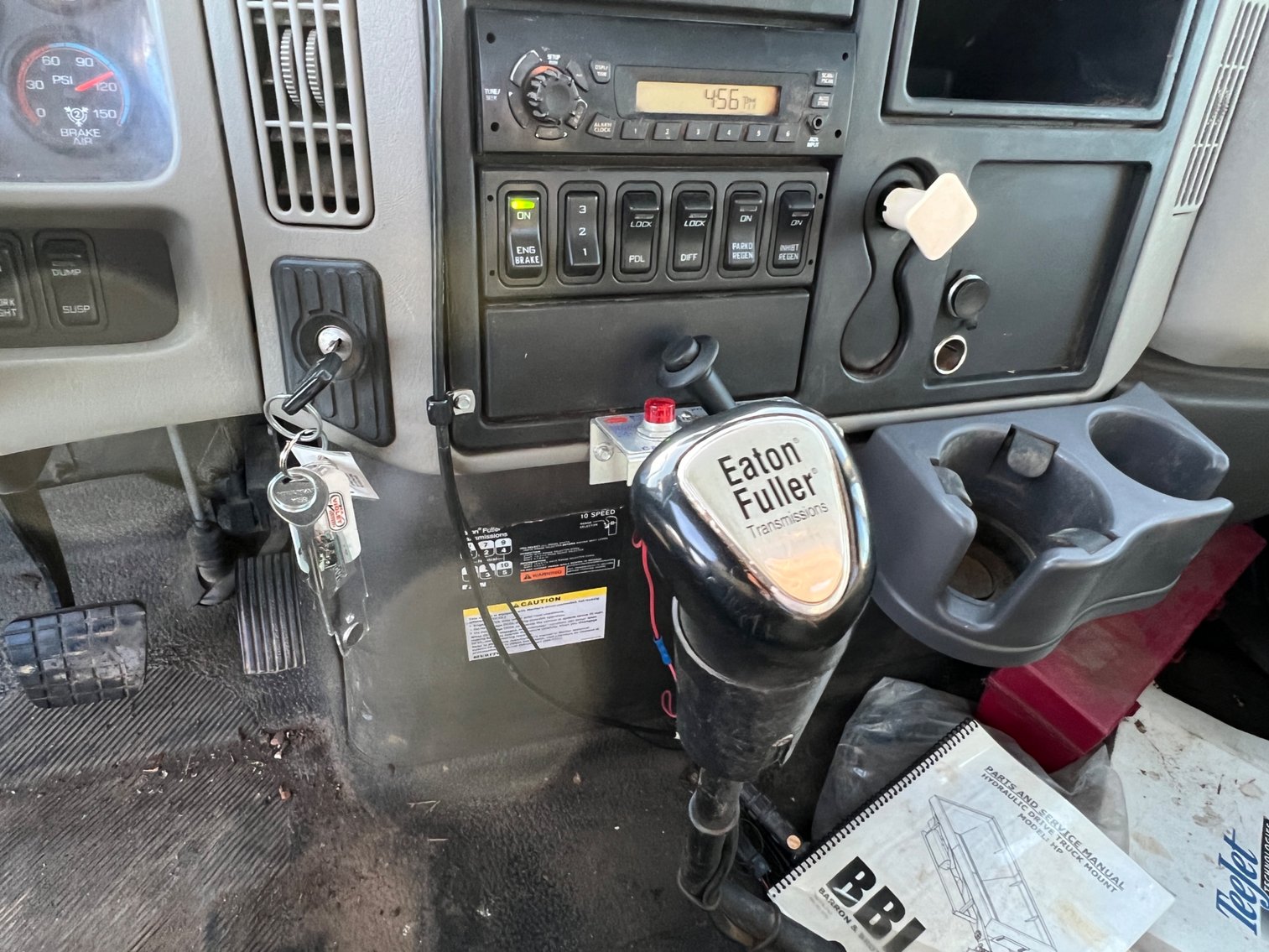 Image for 2012 International WorkStar 7500 Truck with Salford BBI Endurance Spreader Body