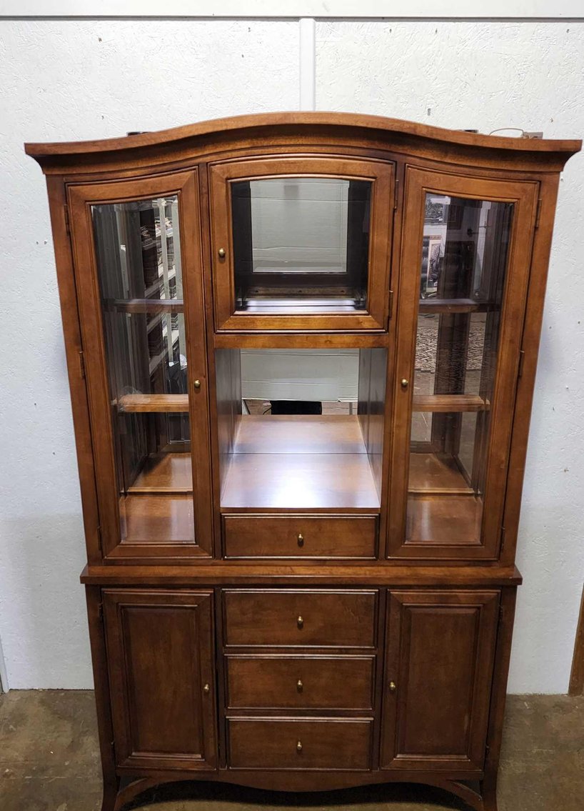 Image for Downsizing/Moving Online Auction For Vicky Dillion