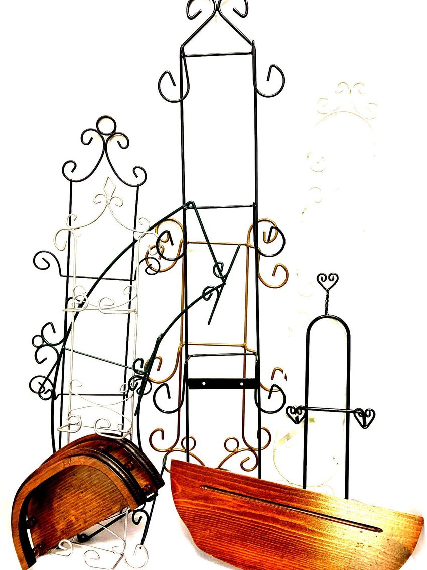 Image for # 2 Large Online Downsizing Auction for Helen Noel