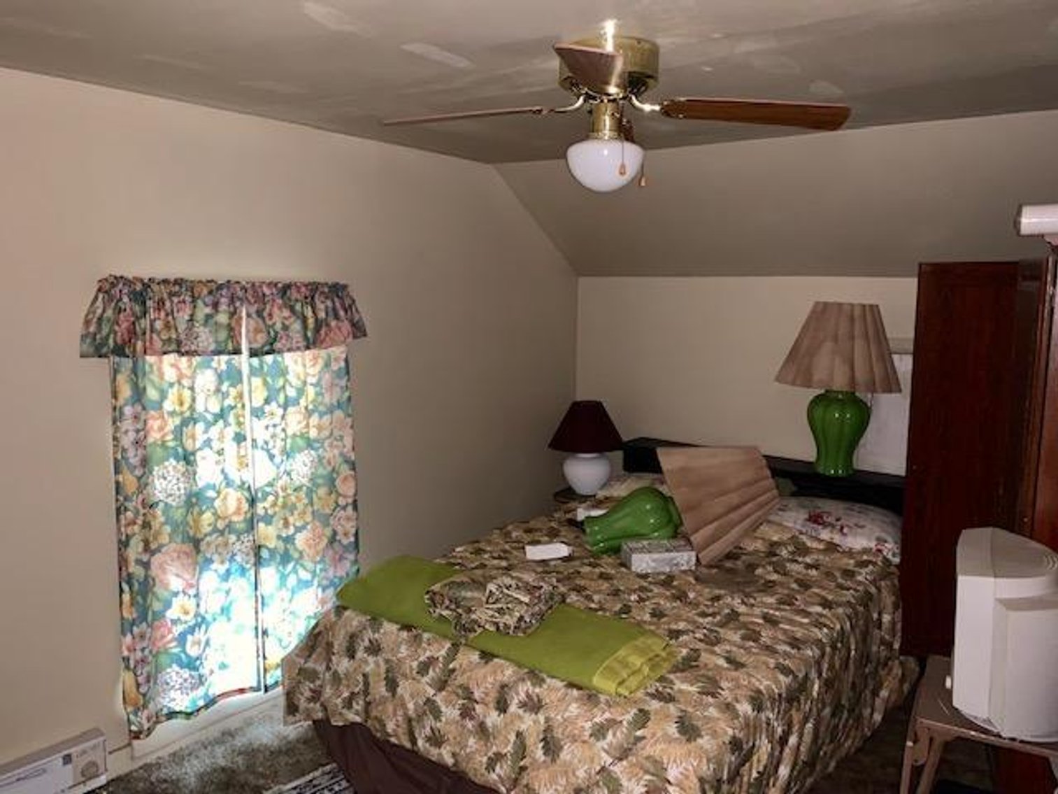 Image for Quaint Home In Paw Paw, WV! Online Only Auction!