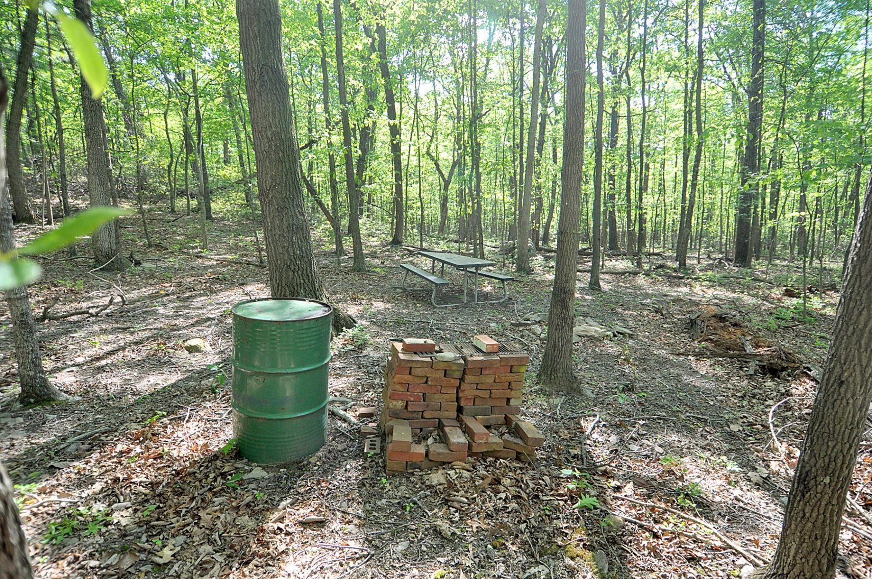 Image for Online Only Reserve Auction!  Land/Camper/Ford Windstar!