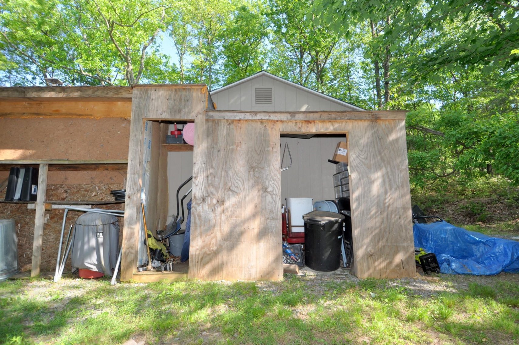 Image for Online Only Reserve Auction!  Land/Camper/Ford Windstar!