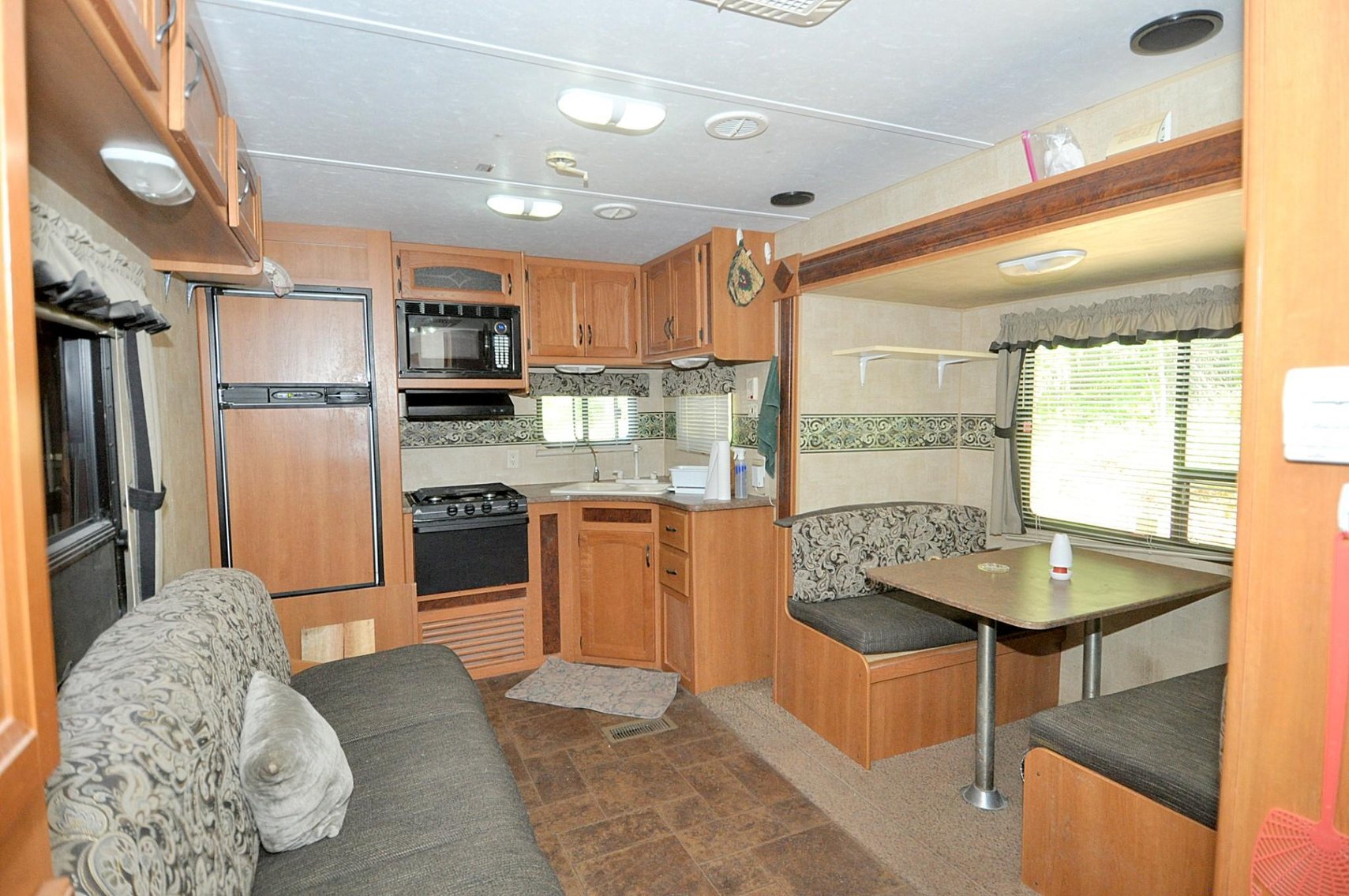 Image for Online Only Reserve Auction!  Land/Camper/Ford Windstar!