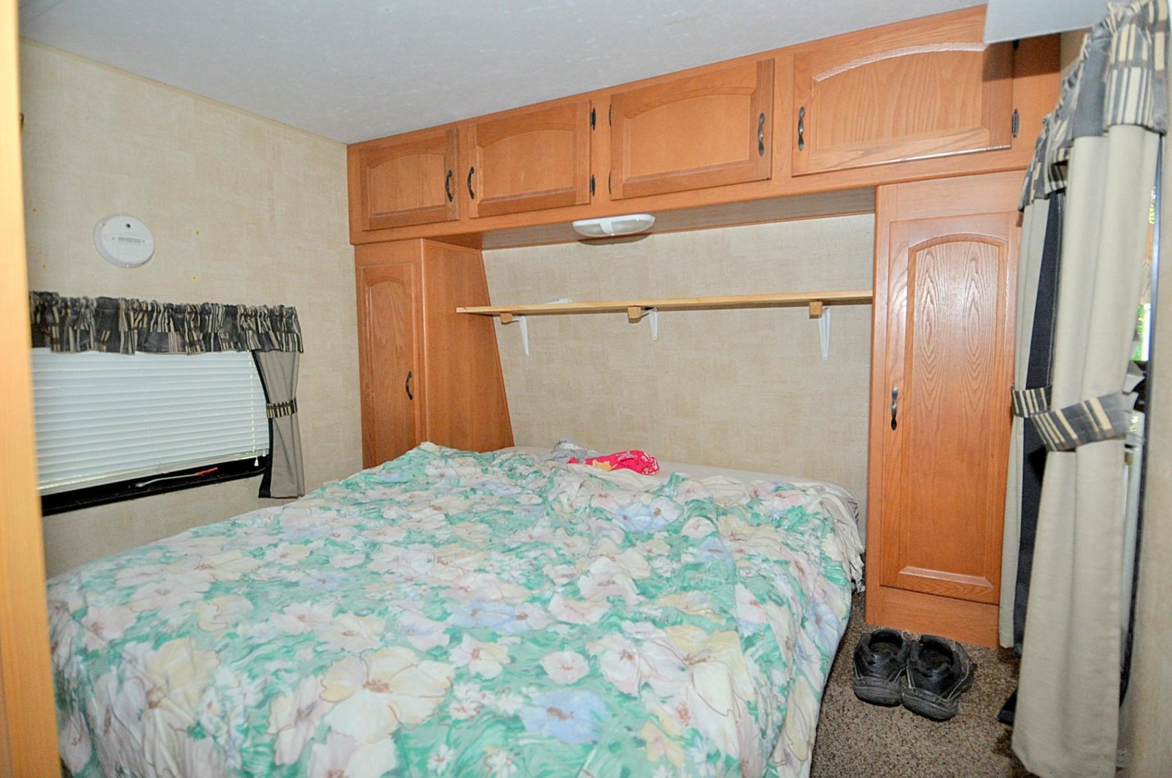 Image for Online Only Reserve Auction!  Land/Camper/Ford Windstar!