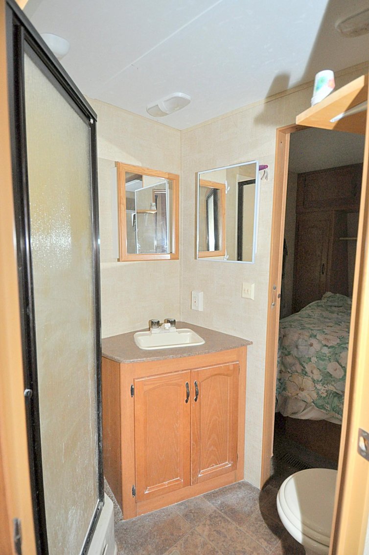 Image for Online Only Reserve Auction!  Land/Camper/Ford Windstar!