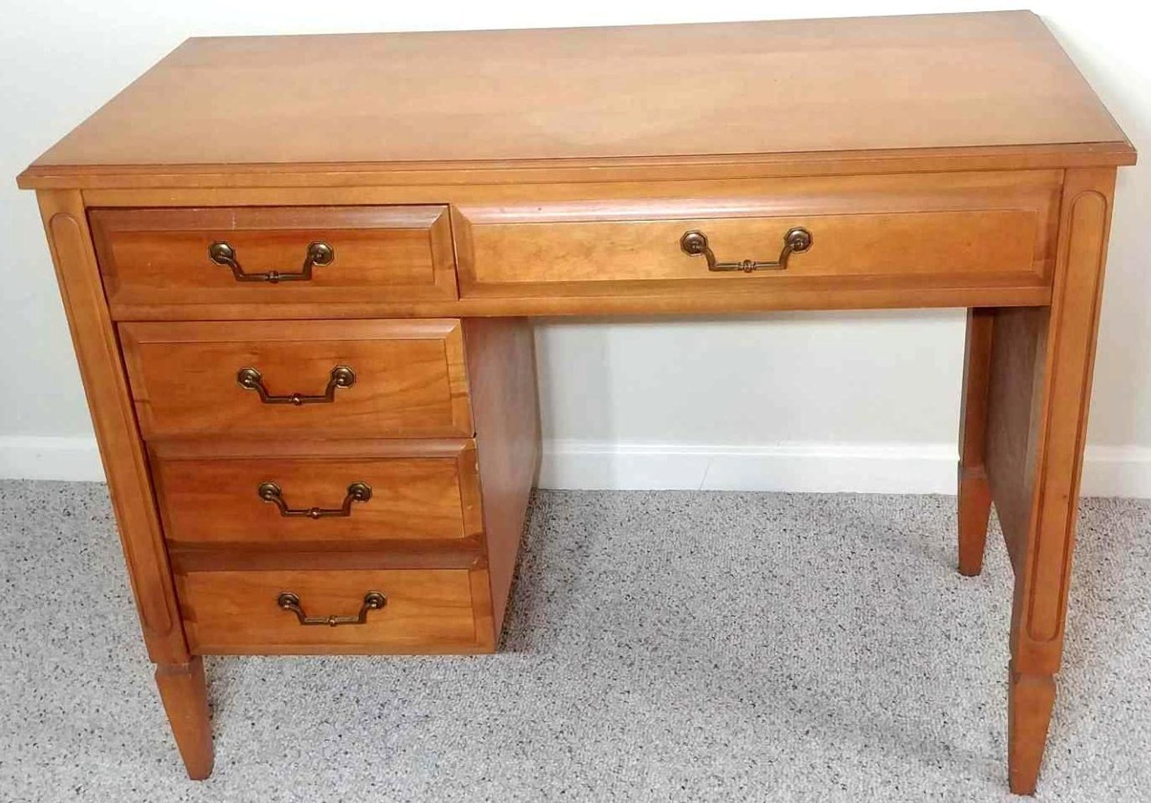 Image for Downsizing Online Auction For Ike & Penny Bohrer