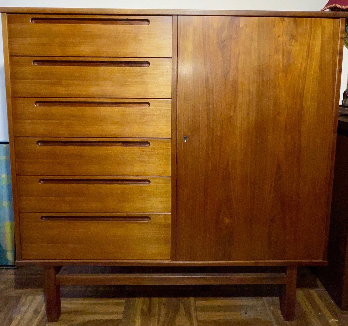 Image for LARGE ONLINE DOWNSIZING FOR MARY ELIZABETH FARACLAS