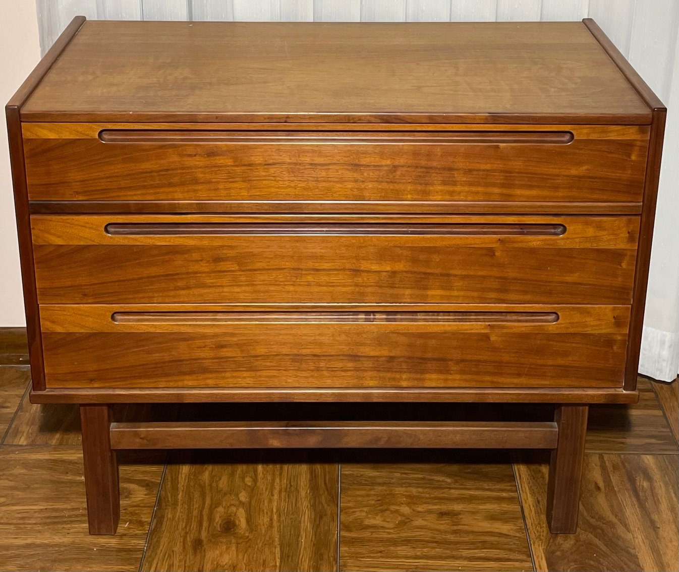 Image for LARGE ONLINE DOWNSIZING FOR MARY ELIZABETH FARACLAS