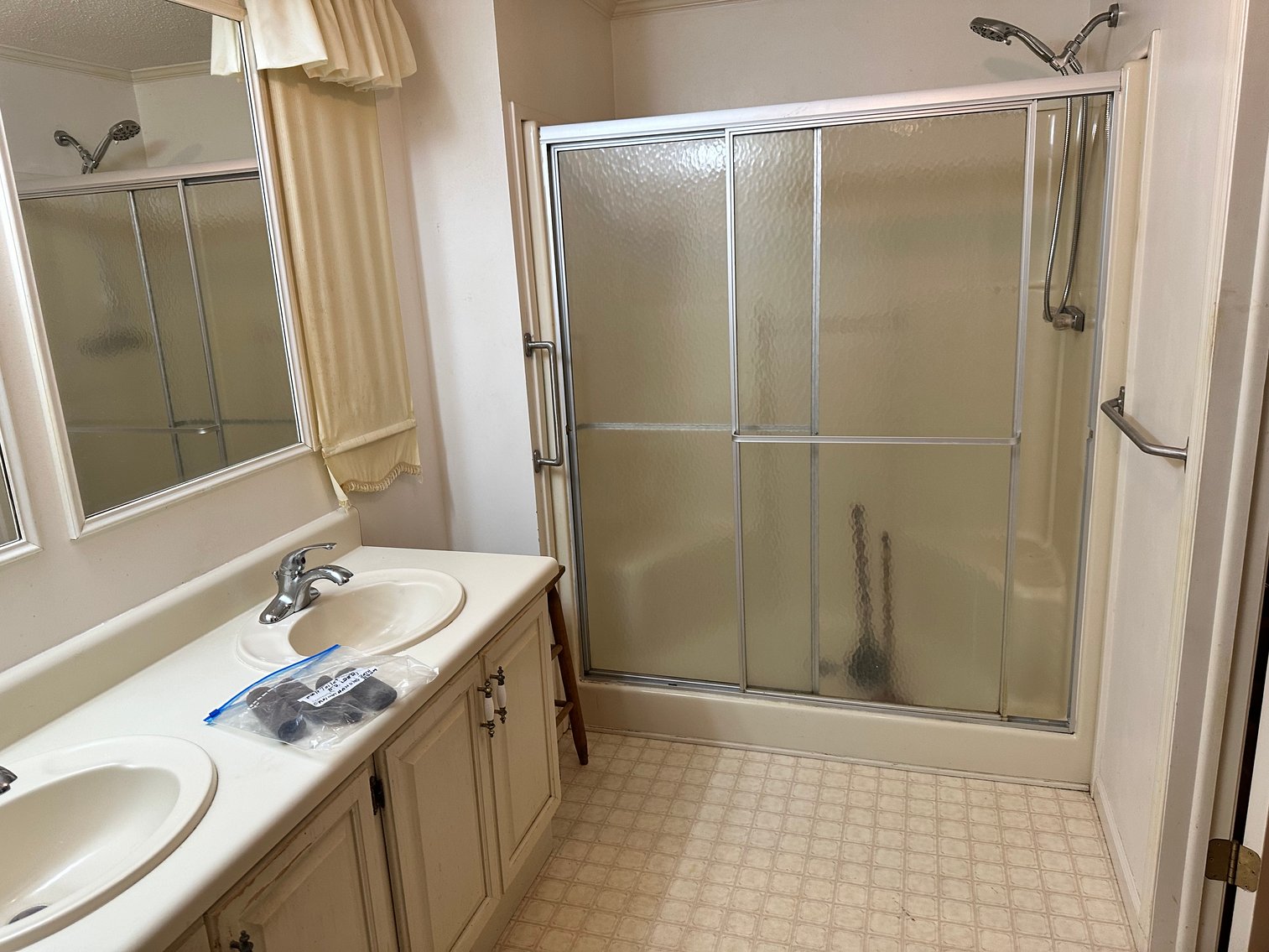 Troutman Home with 2+/- Acres and Multiple Out Buildings Auction