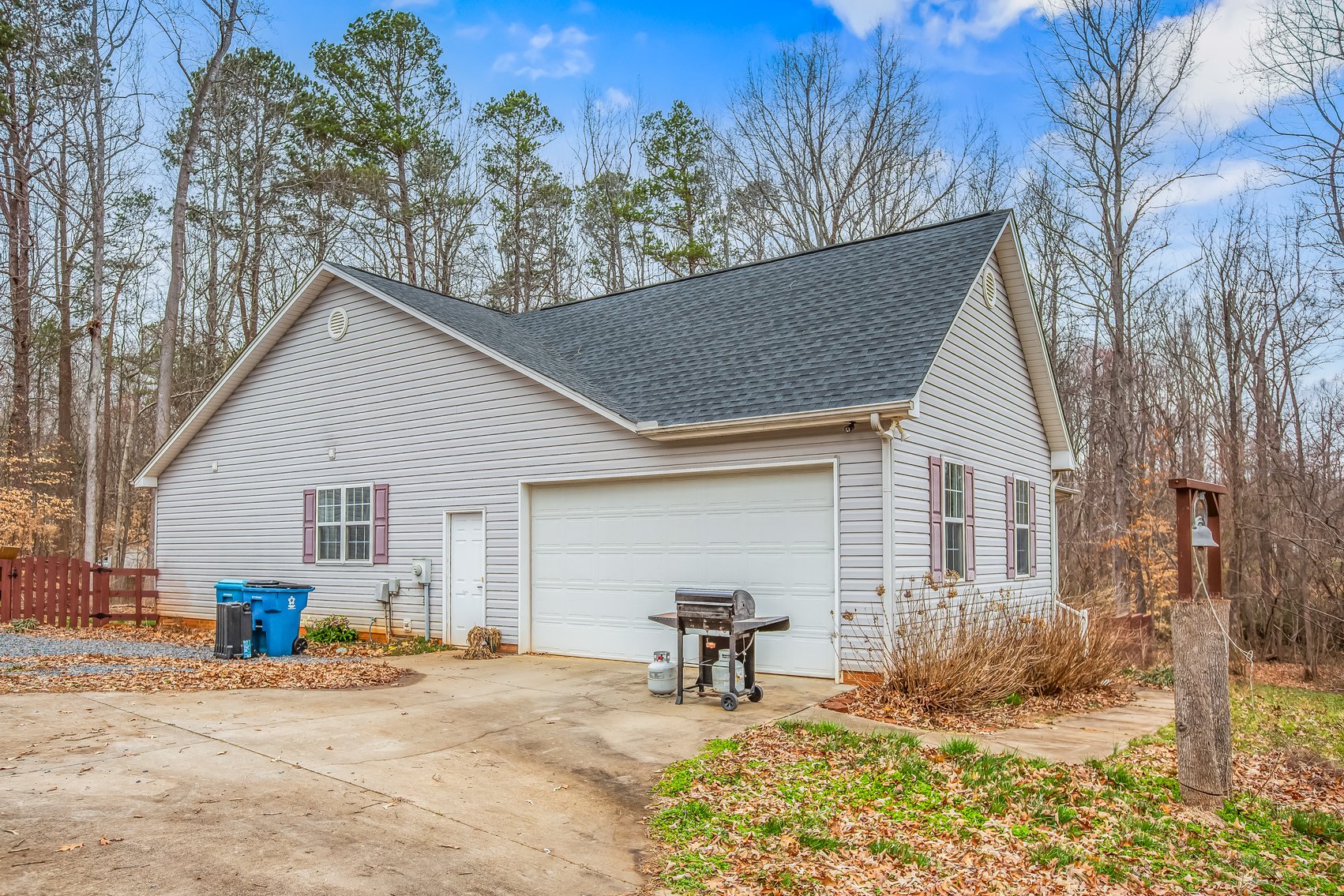 Charming Pleasant Garden Home on Spacious Lot with Large Shop